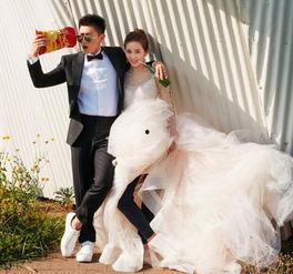 近期热门吃瓜事件婚纱照