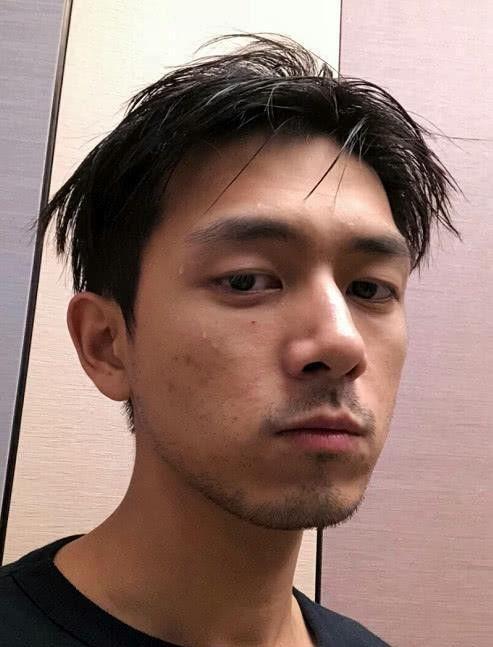 男明星网红素颜,揭秘男明星网红的真实风采