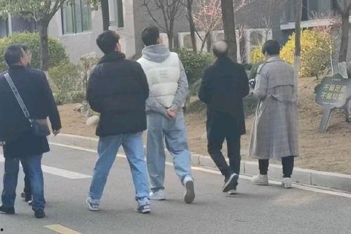 网红吃瓜今日热门事件,揭秘今日热门事件背后的真相与争议