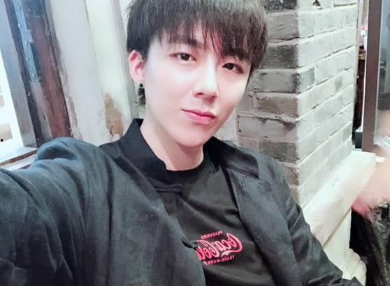 吃瓜爆料抖音小哥哥,揭秘娱乐圈幕后真相！”